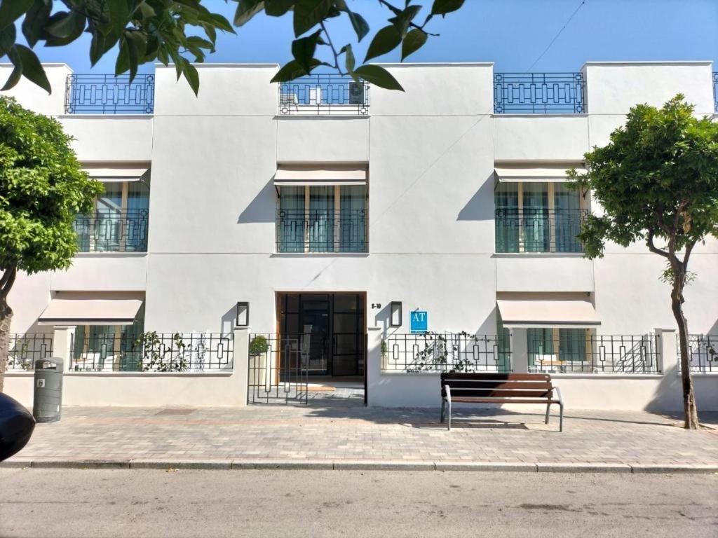 Apartamentos Turisticos La Plaza Chipiona Exterior photo