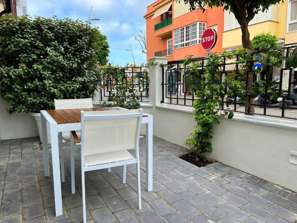Apartamentos Turisticos La Plaza Chipiona Exterior photo