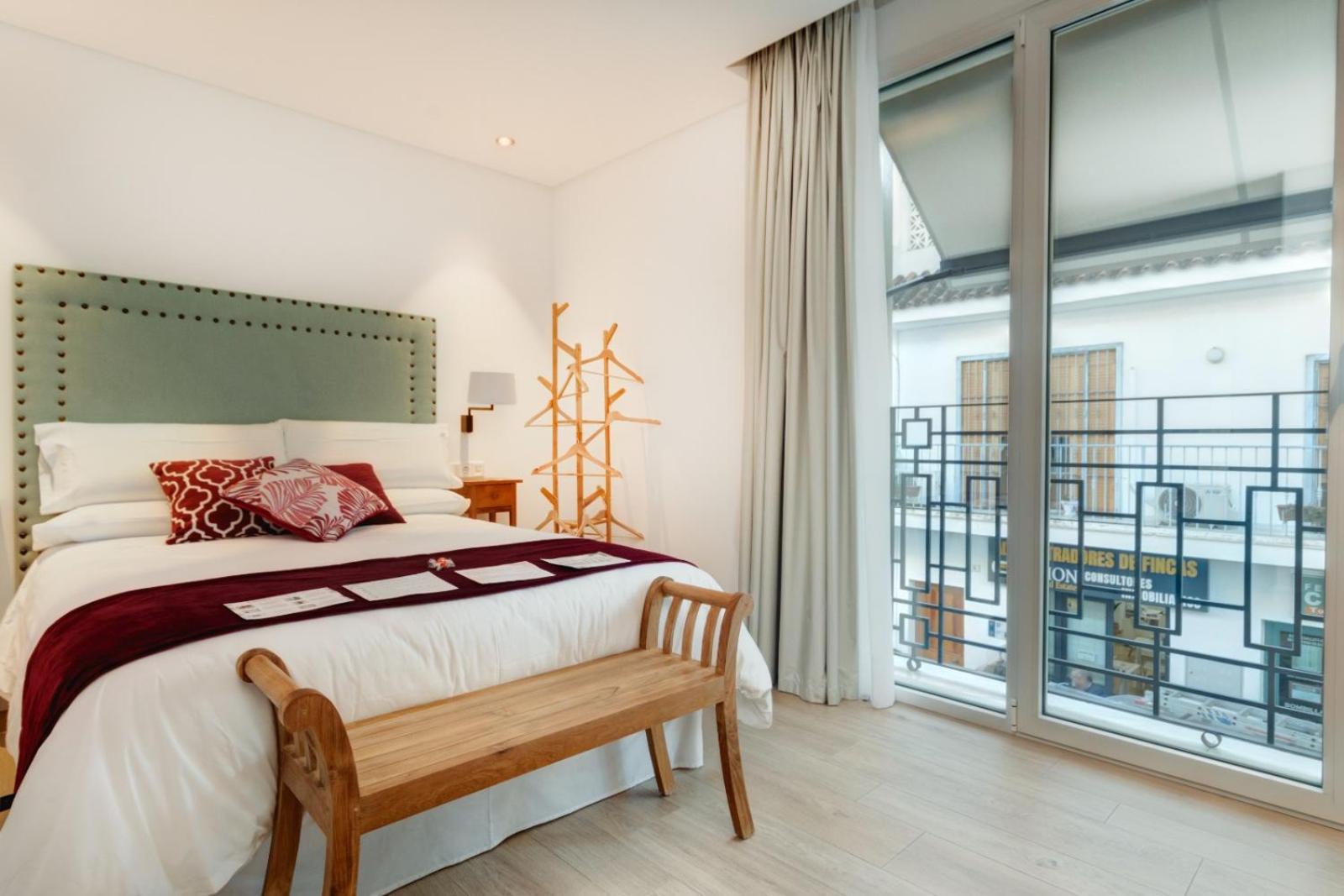 Apartamentos Turisticos La Plaza Chipiona Exterior photo